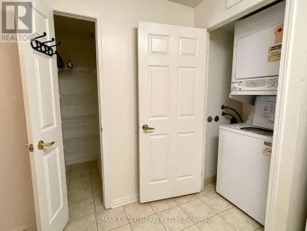 201 - 28 OLIVE AVENUE Toronto (Willowdale East) Ontario photo 9