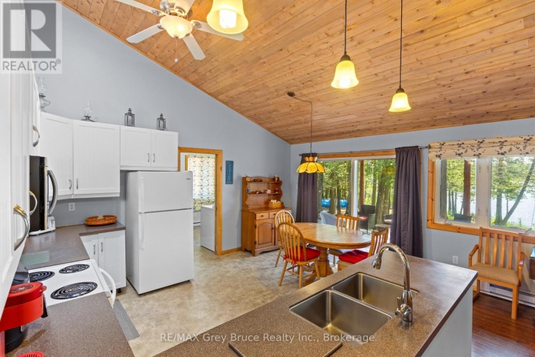 29 HOPE DRIVE, Northern Bruce Peninsula, Ontario, N0H1Z0