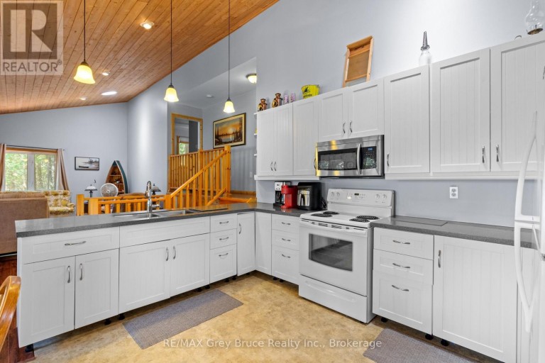 29 HOPE DRIVE, Northern Bruce Peninsula, Ontario, N0H1Z0