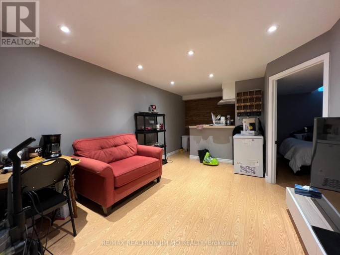 BASEMENT - 50 REGINALD CRESCENT, Markham (Markham Village), Ontario, L3P3T7