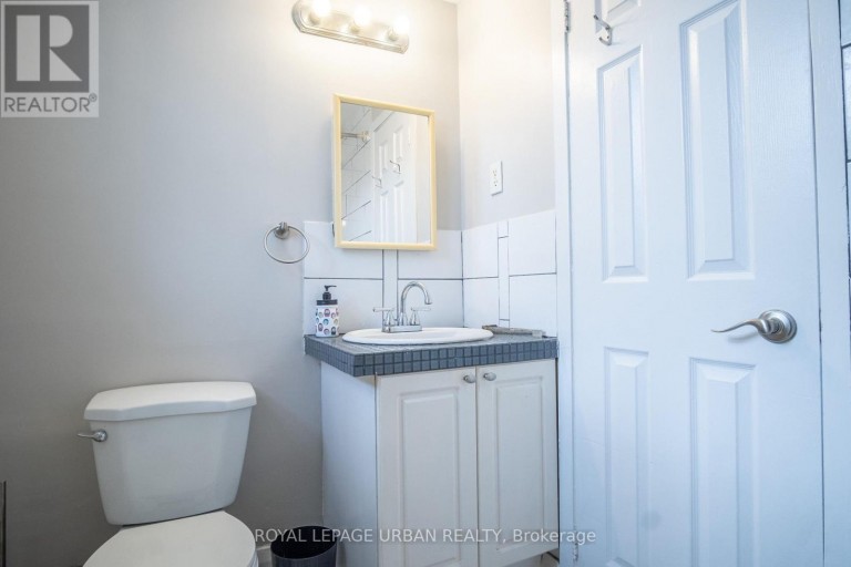 2 - 636 DANFORTH AVENUE, Toronto (North Riverdale), Ontario, M4K1R2