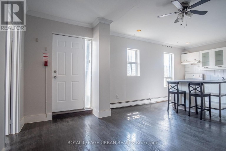 2 - 636 DANFORTH AVENUE, Toronto (North Riverdale), Ontario, M4K1R2