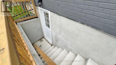 UNIT 2 - 1661 MOUNT ALBERT ROAD East Gwillimbury (Sharon) Ontario photo 2