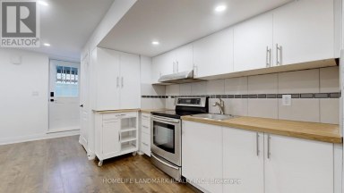 UNIT 2 - 1661 MOUNT ALBERT ROAD East Gwillimbury (Sharon) Ontario photo 4