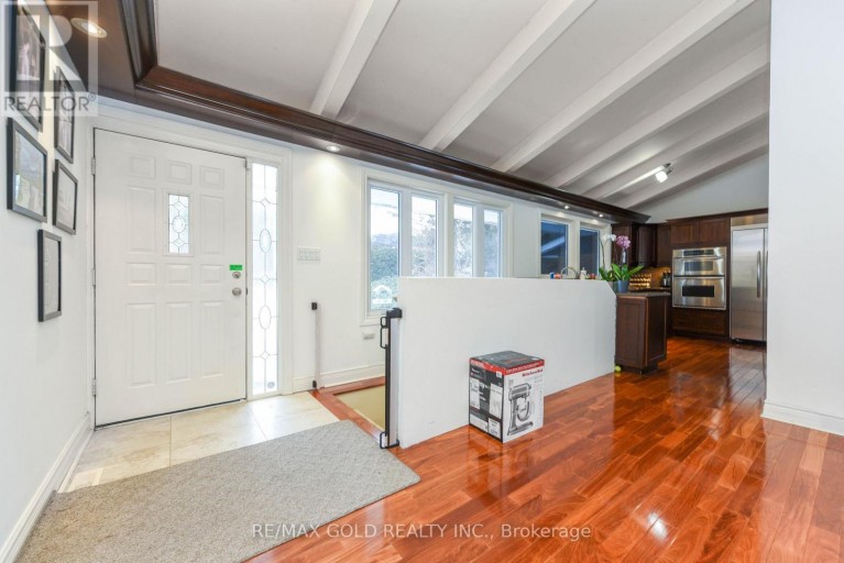 275 EASTCOURT ROAD, Oakville (FD Ford), Ontario, L6J4Y5