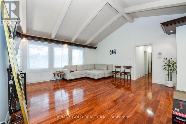 275 EASTCOURT ROAD, Oakville (FD Ford), Ontario, L6J4Y5