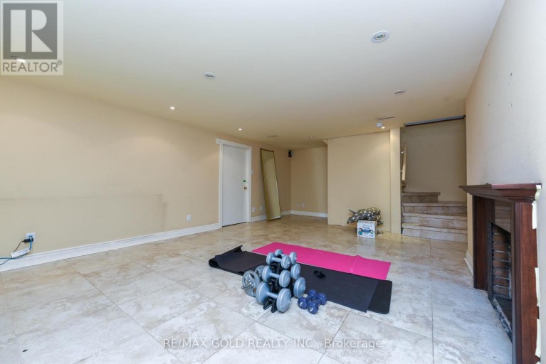 275 EASTCOURT ROAD, Oakville (FD Ford), Ontario, L6J4Y5