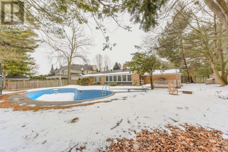 275 EASTCOURT ROAD, Oakville (FD Ford), Ontario, L6J4Y5