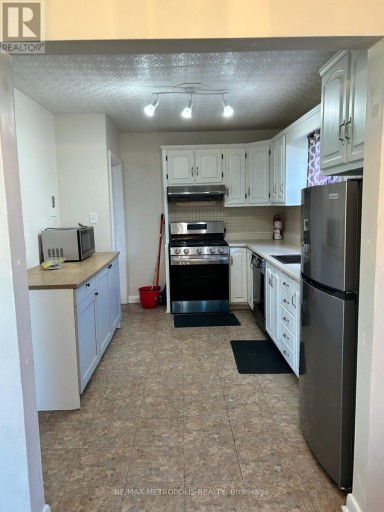 1409 TREMBLAY STREET, Oshawa (Lakeview), Ontario, L1J3X7
