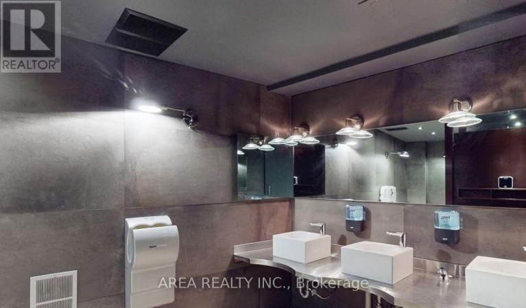 LOWER - 2472 YONGE STREET, Toronto (Yonge-Eglinton), Ontario, M4P2H5