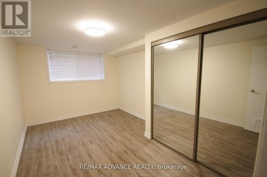 LOWER - 33 CARLUKE CRESCENT Toronto (St. Andrew-Windfields) Ontario photo 11