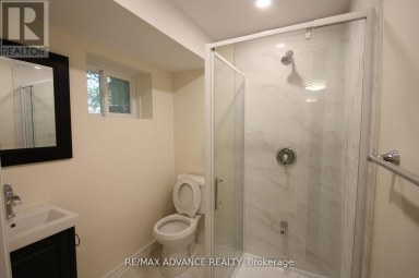 LOWER - 33 CARLUKE CRESCENT Toronto (St. Andrew-Windfields) Ontario photo 17