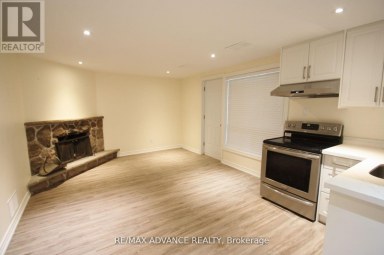 LOWER - 33 CARLUKE CRESCENT Toronto (St. Andrew-Windfields) Ontario photo 2