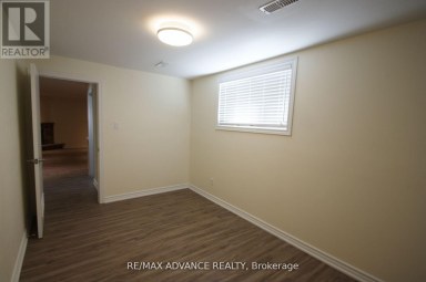 LOWER - 33 CARLUKE CRESCENT Toronto (St. Andrew-Windfields) Ontario photo 20