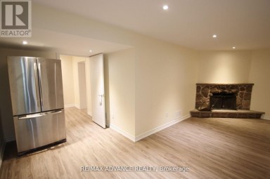 LOWER - 33 CARLUKE CRESCENT Toronto (St. Andrew-Windfields) Ontario photo 4