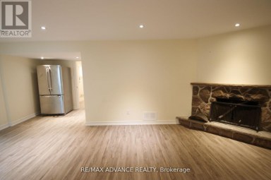 LOWER - 33 CARLUKE CRESCENT Toronto (St. Andrew-Windfields) Ontario photo 6