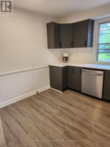 6 BRENHAM CRESCENT, Toronto (Newtonbrook East), Ontario, M2M2L1