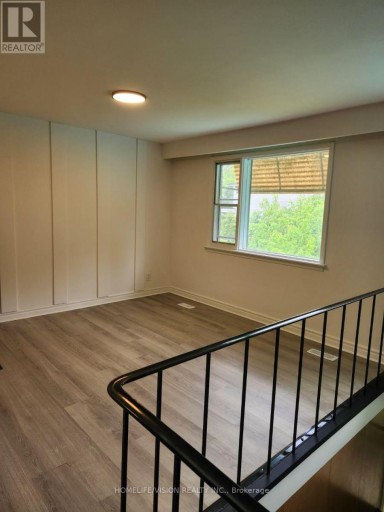 6 BRENHAM CRESCENT, Toronto (Newtonbrook East), Ontario, M2M2L1