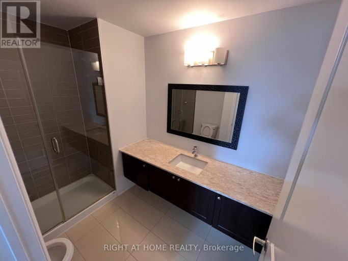 206 - 12 WOODSTREAM BOULEVARD, Vaughan (Vaughan Grove), Ontario, L4L8C3