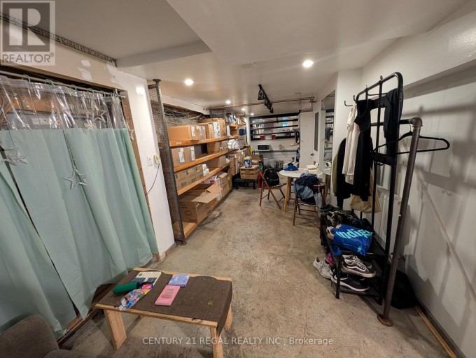 MAIN - 1332 QUEEN STREET W, Toronto (South Parkdale), Ontario, M6K1L4