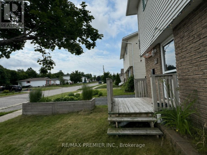 26 HERGOTT AVENUE, Elliot Lake (West), Ontario, P5A3A8