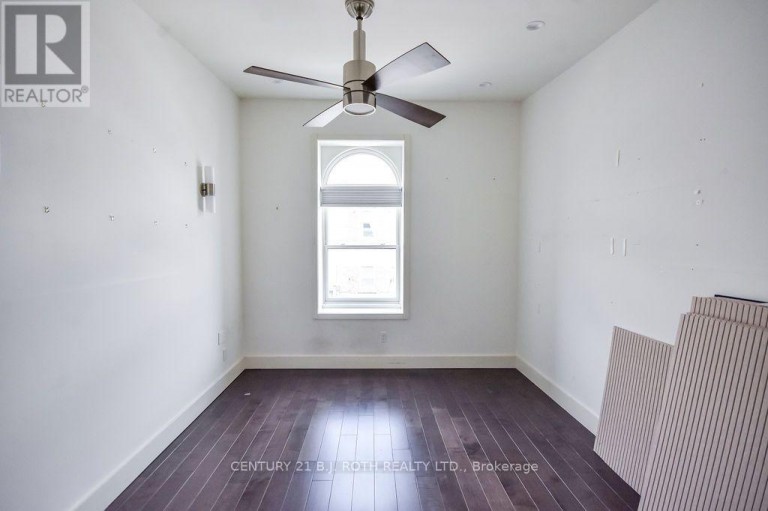 LEVEL 4 - 119 DUNLOP STREET E, Barrie (City Centre), Ontario, L4M1A6