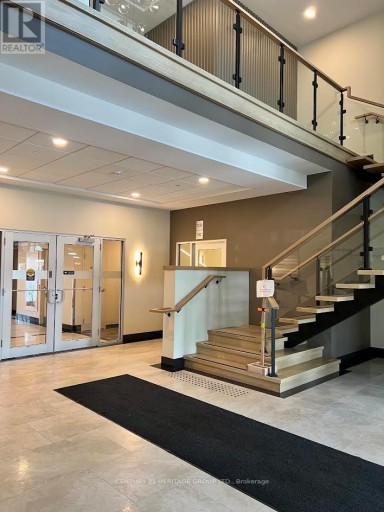 211 - 35 SUNDAY DRIVE, Aurora (Bayview Southeast), Ontario, L4G4B7