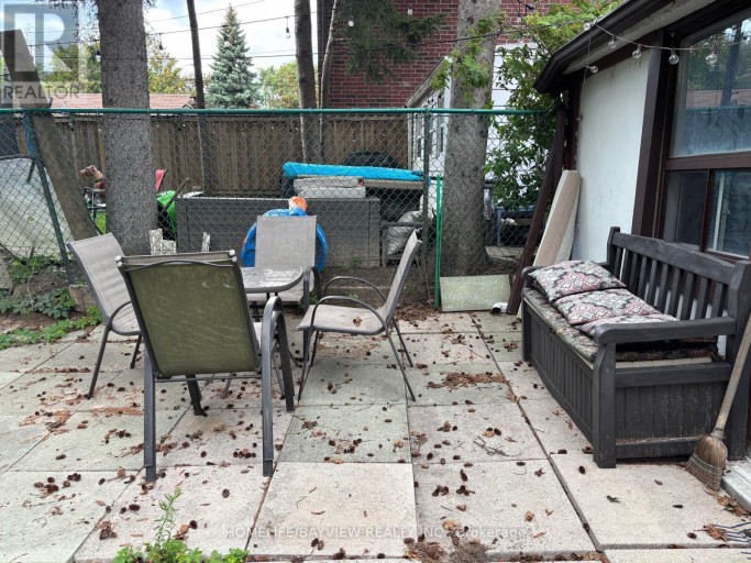326 RHODES AVENUE E, Toronto (Greenwood-Coxwell), Ontario, M4L3A3