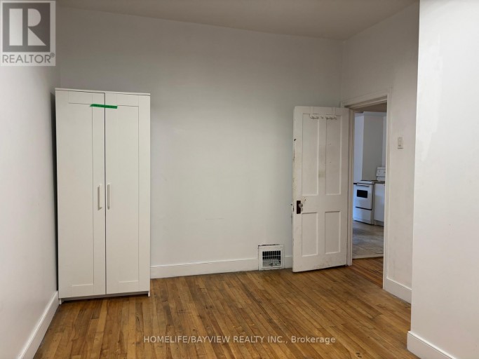 326 RHODES AVENUE E, Toronto (Greenwood-Coxwell), Ontario, M4L3A3
