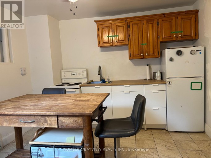 326 RHODES AVENUE E, Toronto (Greenwood-Coxwell), Ontario, M4L3A3