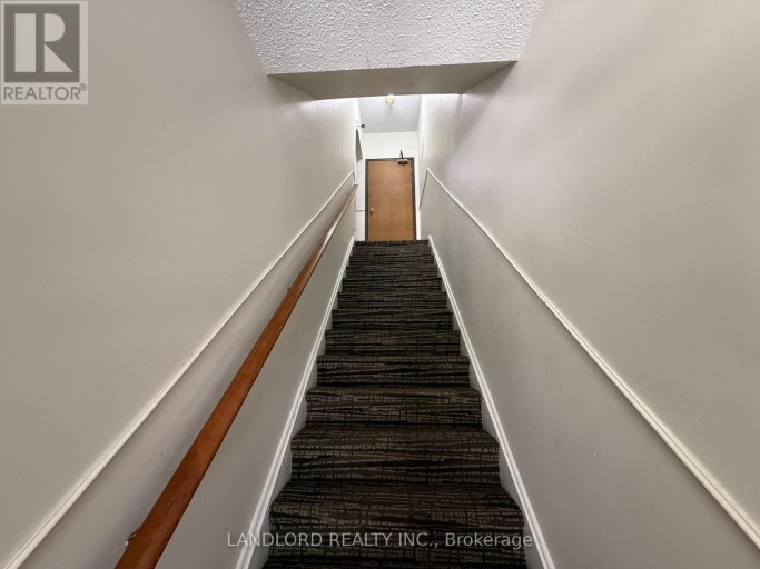 2 - 73 RONCESVALLES AVENUE, Toronto (Roncesvalles), Ontario, M6R2K6