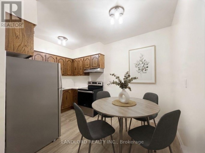 2 - 73 RONCESVALLES AVENUE, Toronto (Roncesvalles), Ontario, M6R2K6