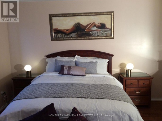 30 CONDOTTI DRIVE, Vaughan (West Woodbridge), Ontario, L4H2C8