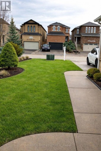30 CONDOTTI DRIVE, Vaughan (West Woodbridge), Ontario, L4H2C8