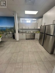 64 BAKERSFIELD STREET Toronto (York University Heights) Ontario photo 13