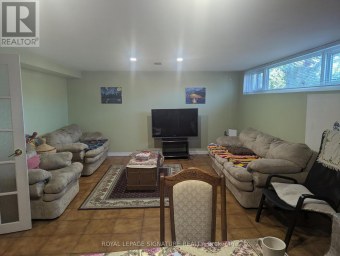 6 HEATHERGLEN ROAD Toronto (West Humber-Clairville) Ontario photo 4