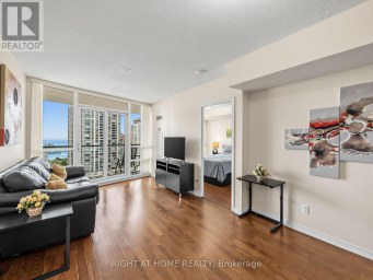 1601 - 15 LEGION ROAD Toronto (Mimico) Ontario photo 5