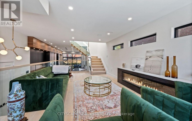 2B HOLMSTEAD AVENUE, Toronto (O'Connor-Parkview), Ontario, M4B1T1