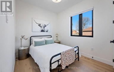 2B HOLMSTEAD AVENUE Toronto (O'Connor-Parkview) Ontario photo 34