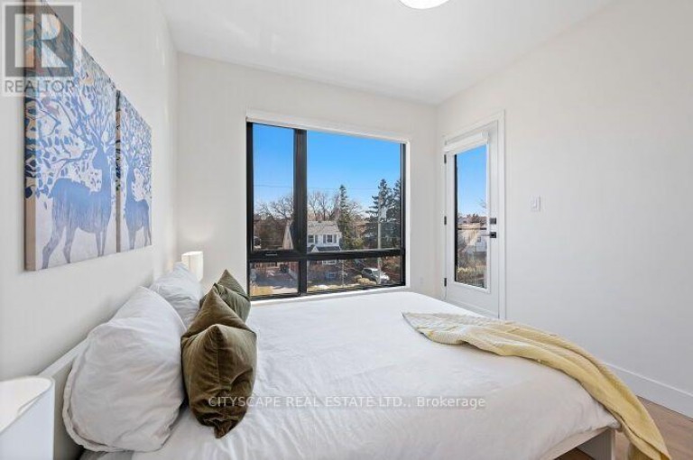 2B HOLMSTEAD AVENUE, Toronto (O'Connor-Parkview), Ontario, M4B1T1