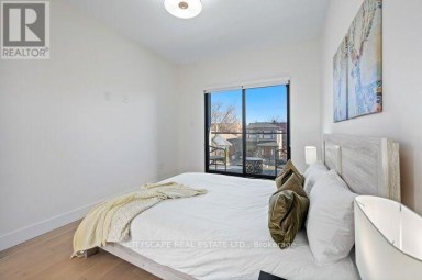 2B HOLMSTEAD AVENUE Toronto (O'Connor-Parkview) Ontario photo 39