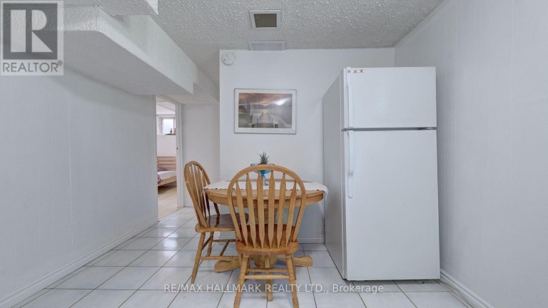 LOWER LEVEL - 83 SEXTON CRESCENT, Toronto (Hillcrest Village), Ontario, M2H2L7