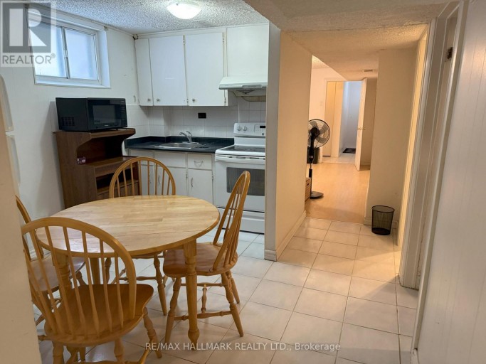LOWER LEVEL - 83 SEXTON CRESCENT, Toronto (Hillcrest Village), Ontario, M2H2L7