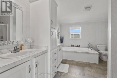 13 HICKORY HOLLOW Haldimand (Nanticoke) Ontario photo 20