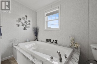 13 HICKORY HOLLOW Haldimand (Nanticoke) Ontario photo 21