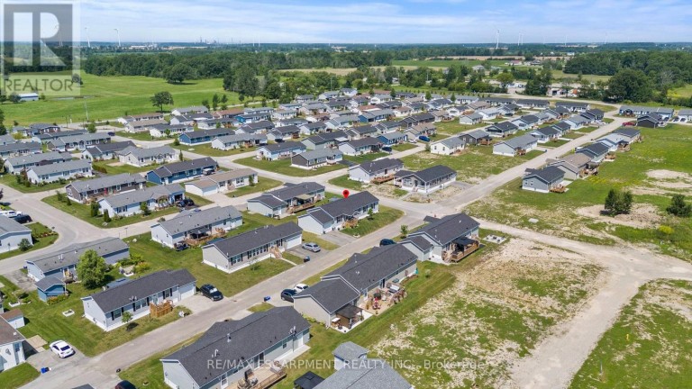 13 HICKORY HOLLOW, Haldimand (Nanticoke), Ontario, N0A1L0
