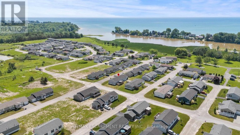 13 HICKORY HOLLOW, Haldimand (Nanticoke), Ontario, N0A1L0