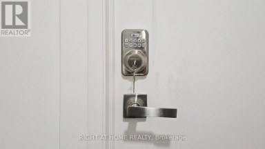 61 GLADYS ROAD Toronto (Highland Creek) Ontario photo 11