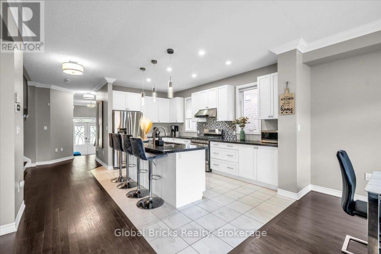 47 HOLYROD DRIVE, Clarington (Courtice), Ontario, L1E0G4