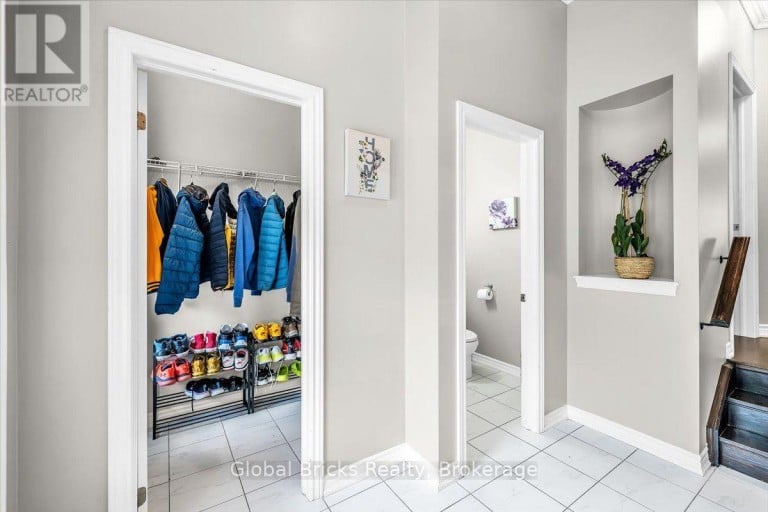 47 HOLYROD DRIVE, Clarington (Courtice), Ontario, L1E0G4